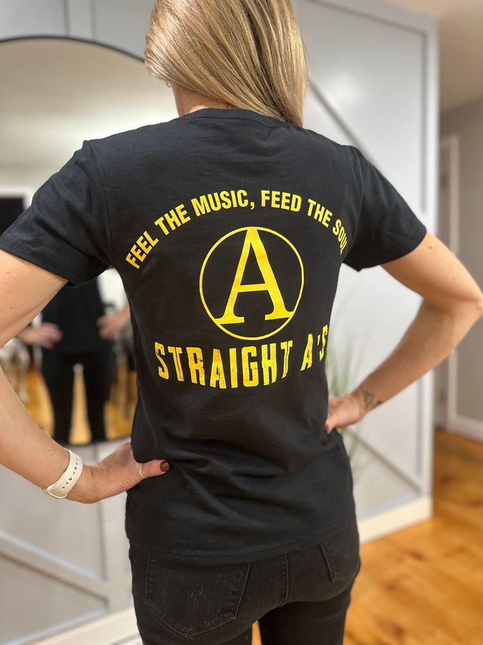 Live vocals and guitar performance by The Straight A’s Band